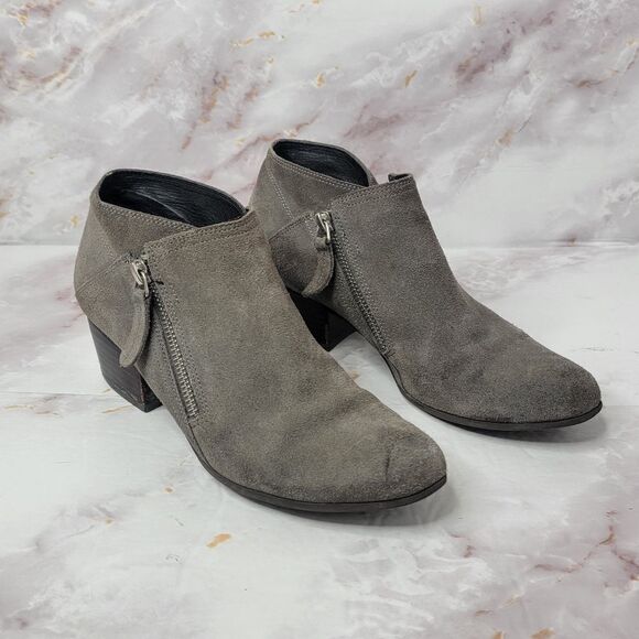 Vaneli Beatriz Bootie Suede Ankle Side Zip Closure Size 7 - Picture 2 of 14